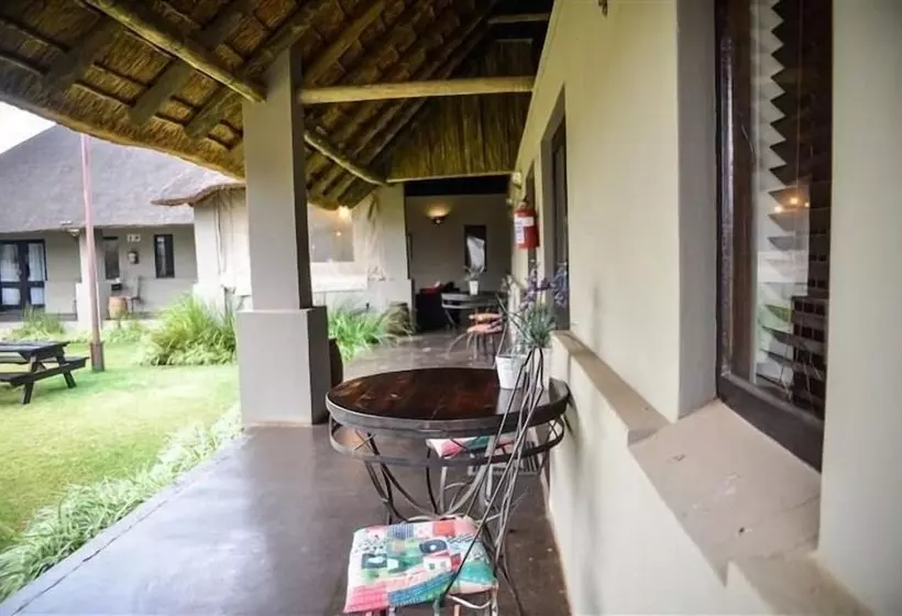 هتل Monte Christo Country Lodge