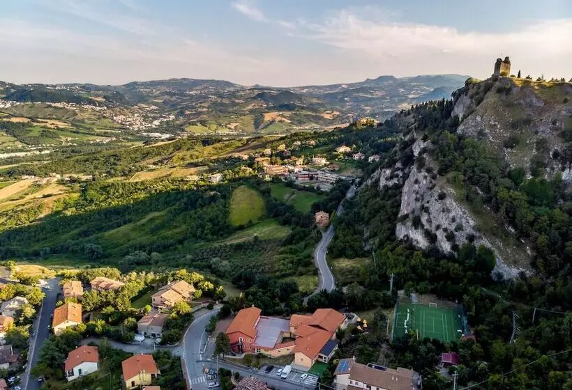 Hotelli La Locanda Del Povero Diavolo