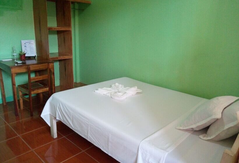 Szálloda Reddoorz At July S Haven Seaside Pension Camiguin