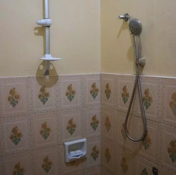 ホテル Reddoorz At July S Haven Seaside Pension Camiguin