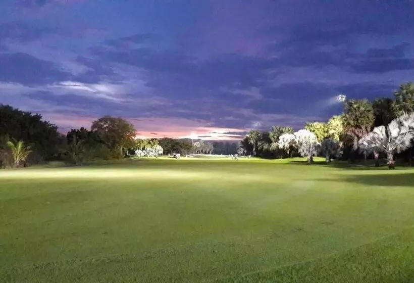 Hotelli Suwan Golf & Country Club