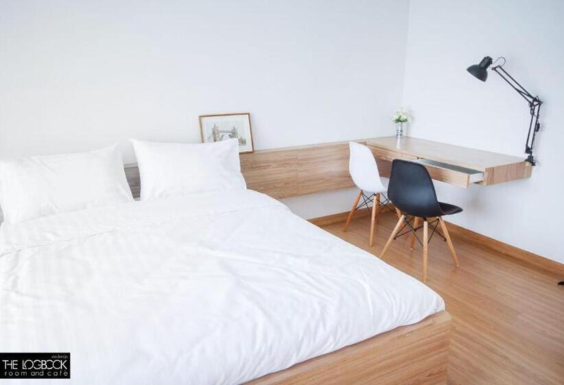 هتل The Logbook Room And Cafe