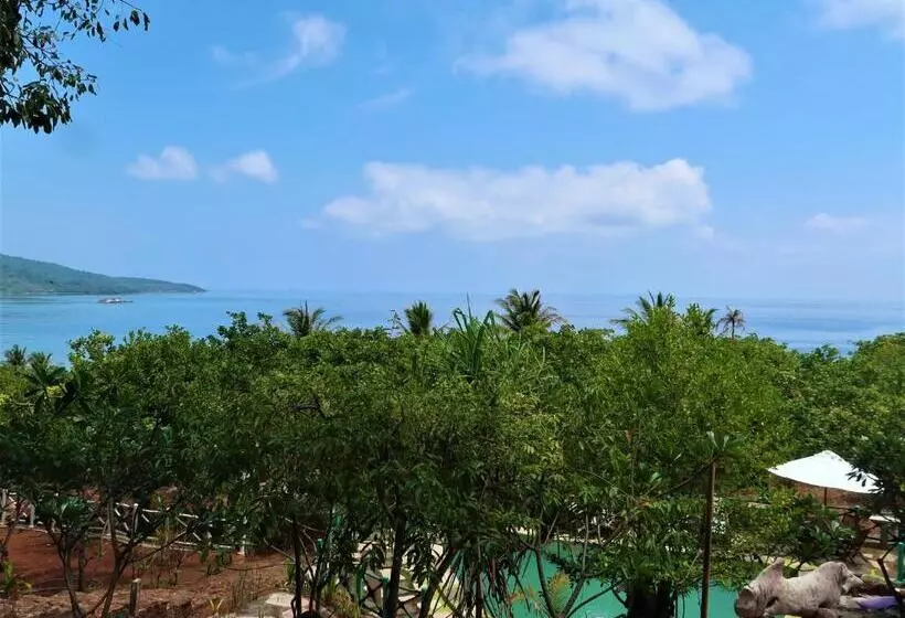 Breve Azurine Lagoon Resort