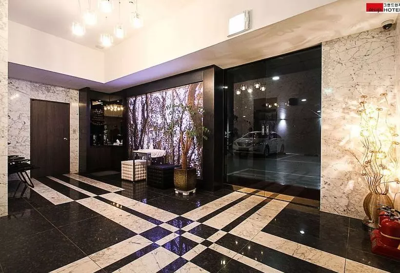 ホテル Grand Windsor