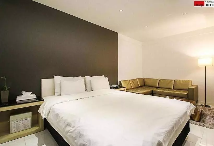 ホテル Grand Windsor