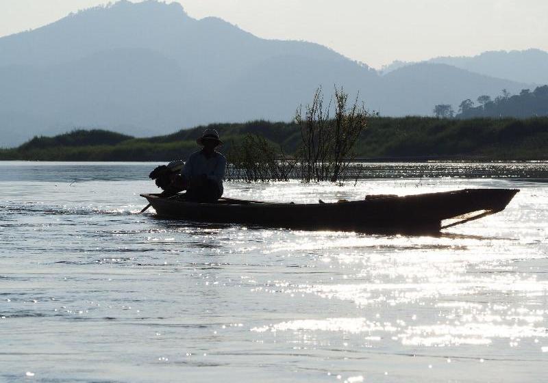 Hotelli Mekong Riverside Resort & Camping