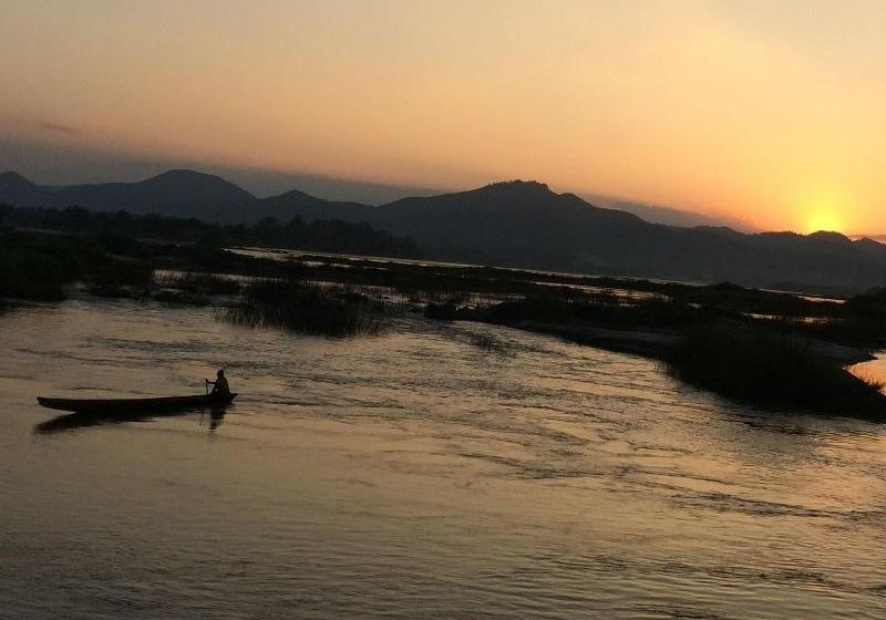 Hotelli Mekong Riverside Resort & Camping