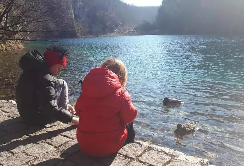 Majatalo House Flora