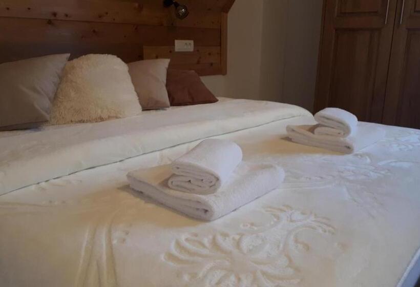 膳宿费 House Flora