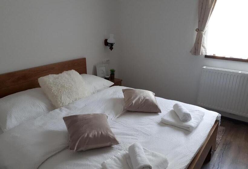 膳宿费 House Flora