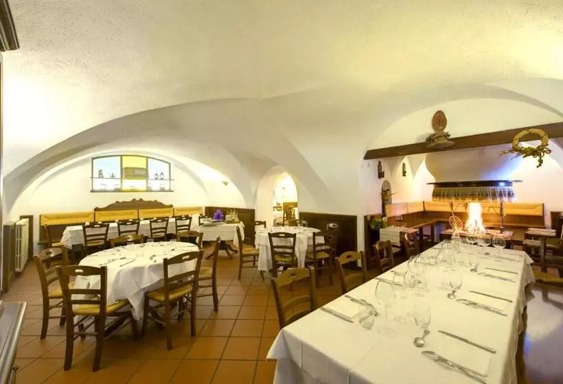Hotelli Albergo Cristofoli