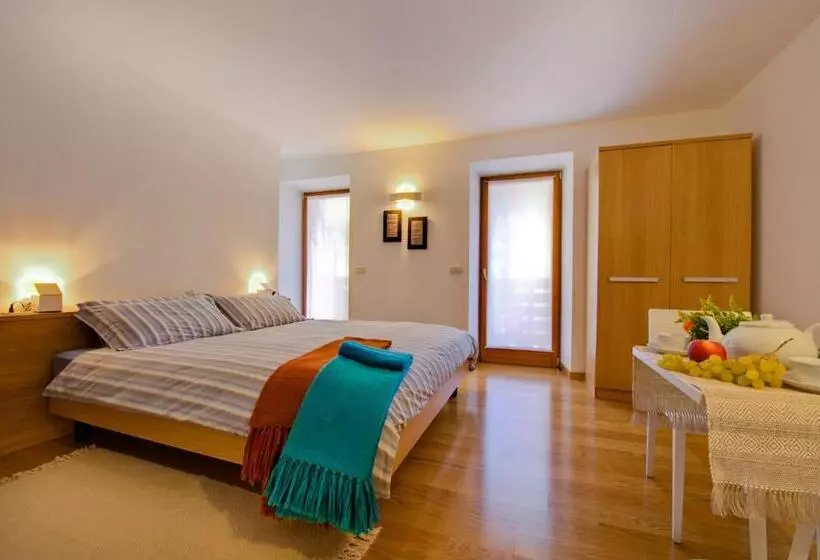 Hotelli Albergo Cristofoli