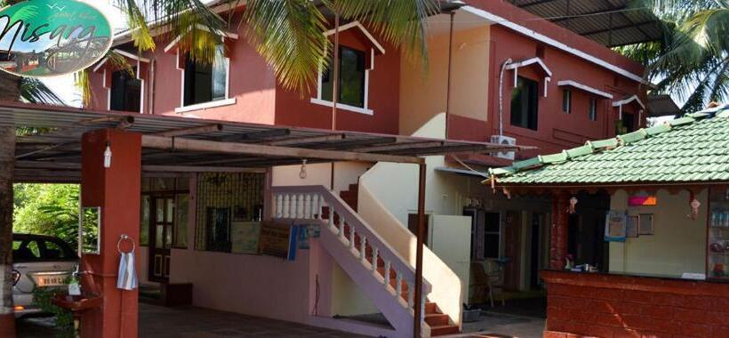 ホテル Nisarg Resort