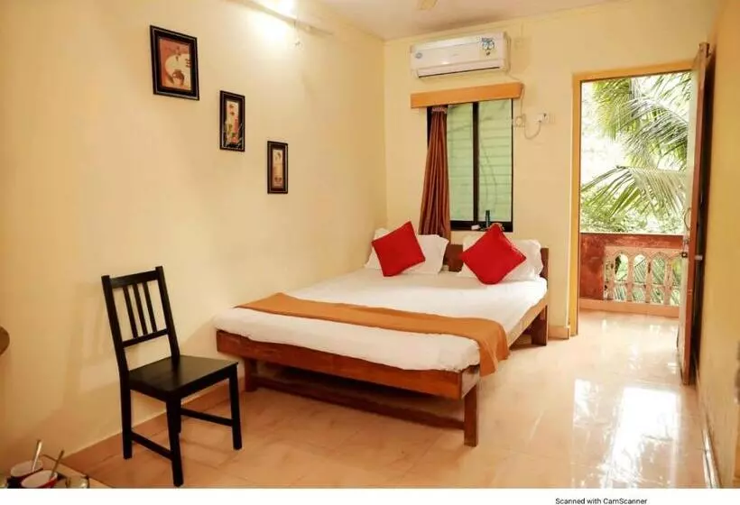 Hotelli Nisarg Resort