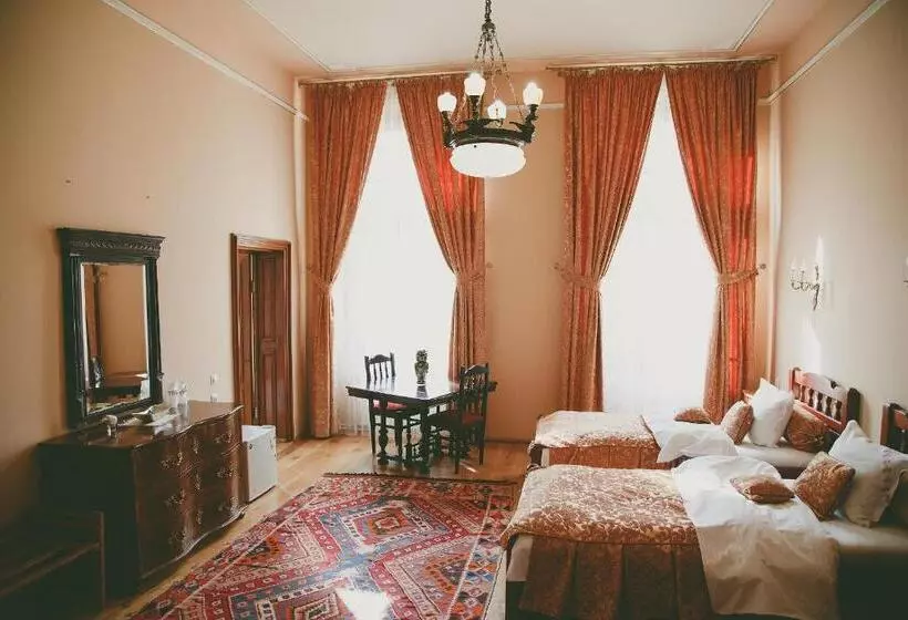 هاستل Conac Polizu