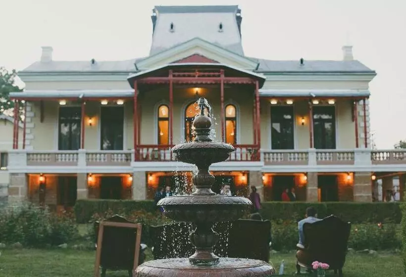 هاستل Conac Polizu