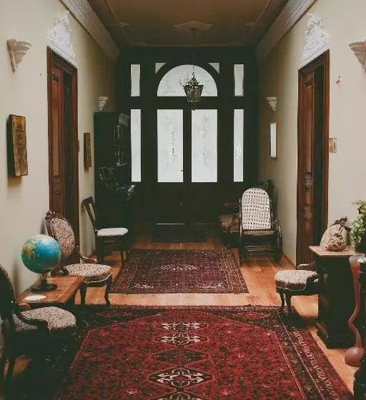 هاستل Conac Polizu