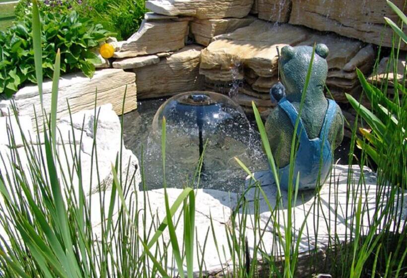 Общежитие Manitoulin Inn