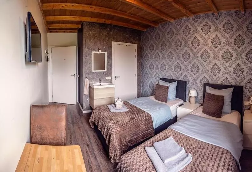 Aamiaismajoitus (B&B) Gasthoeve De Drie Eiken