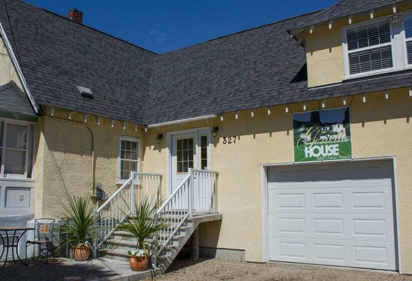 Genelle House B&b Guest House