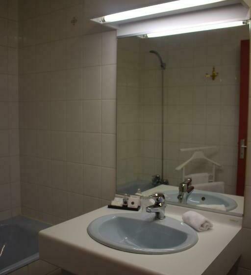 בית מלון כפרי Hôtel Restaurant Le Chanel