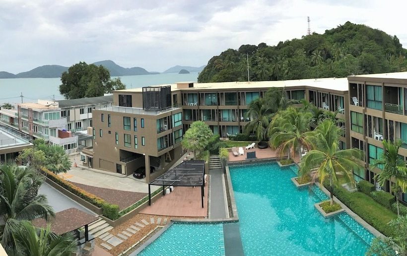 בית מלון כפרי The Pixel Panwa