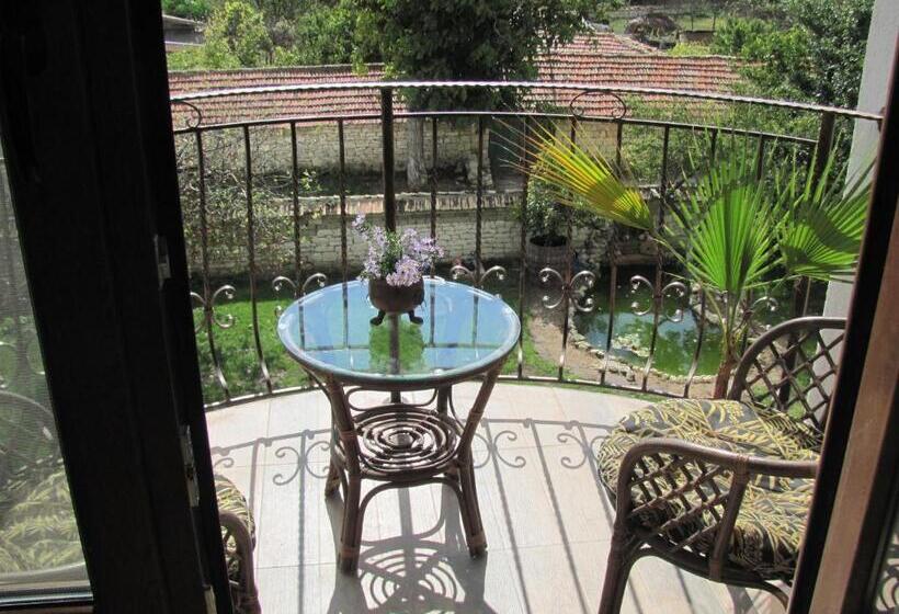 Пансион Guest House Villa Elma