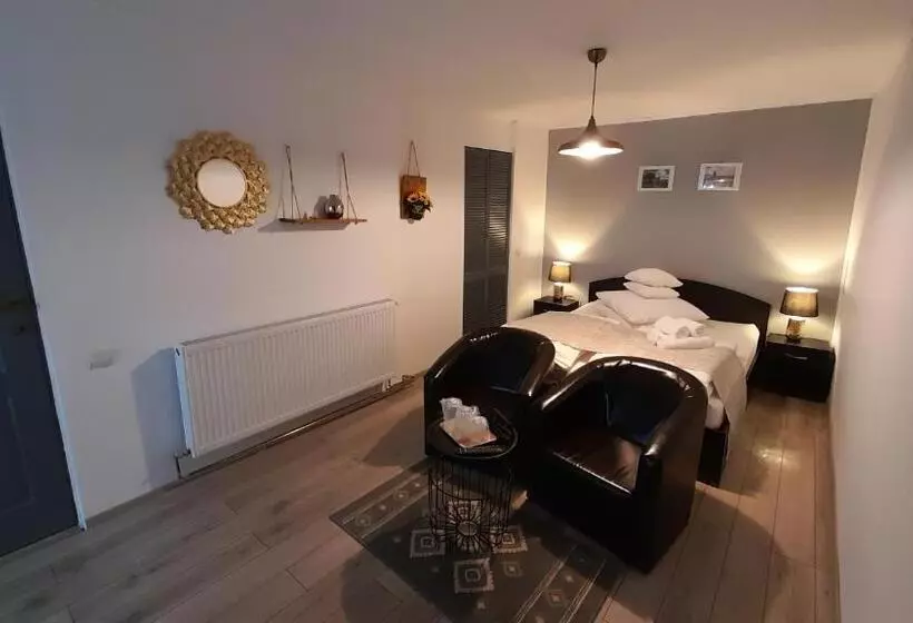 Pensiunea Poiana Soarelui