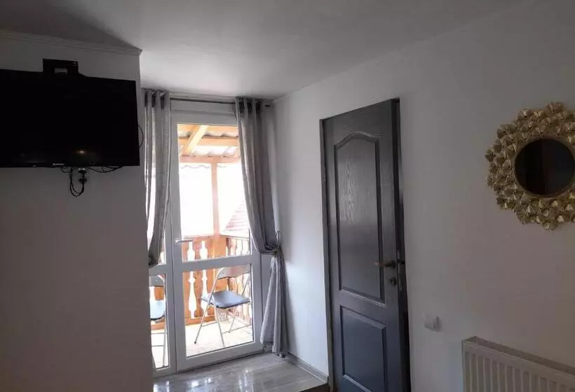 Pensiunea Poiana Soarelui