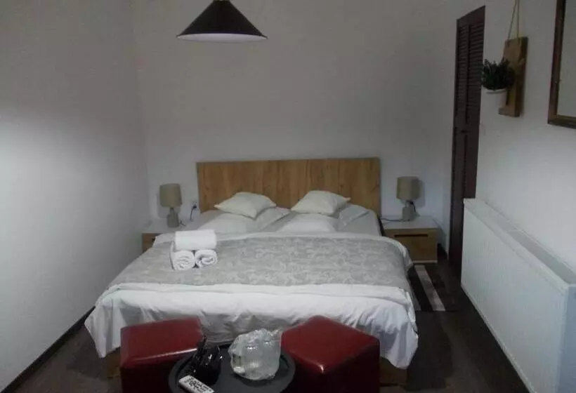 Pensiunea Poiana Soarelui