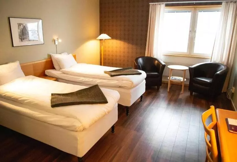 ホテル Vårdnäs Stiftsgård