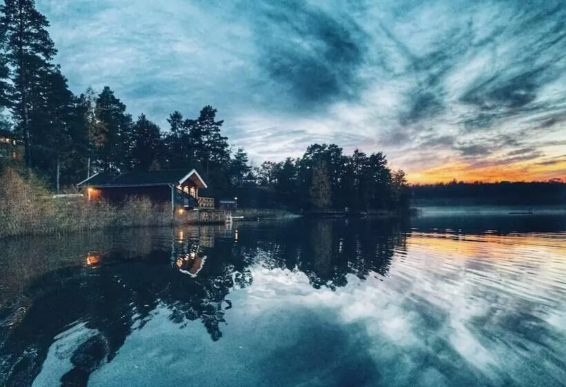 ホテル Vårdnäs Stiftsgård