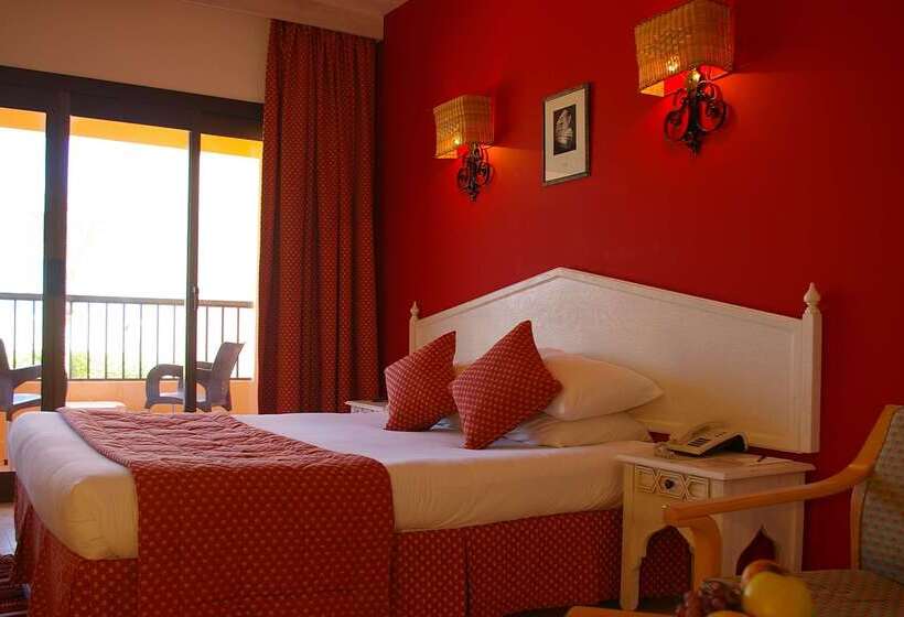 هتل Flamenco Beach & Resort Quseir