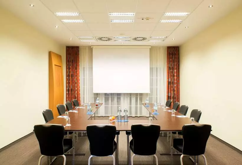 酒店 NH Vienna Airport Conference Center