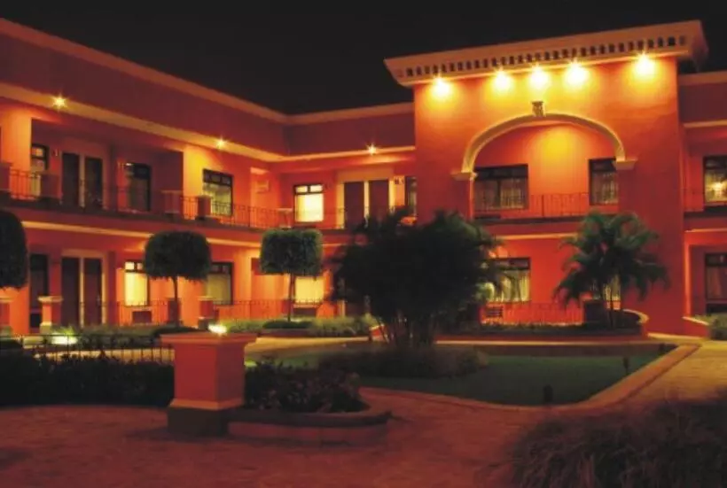 ホテル Palmareca Inn Suites Studio