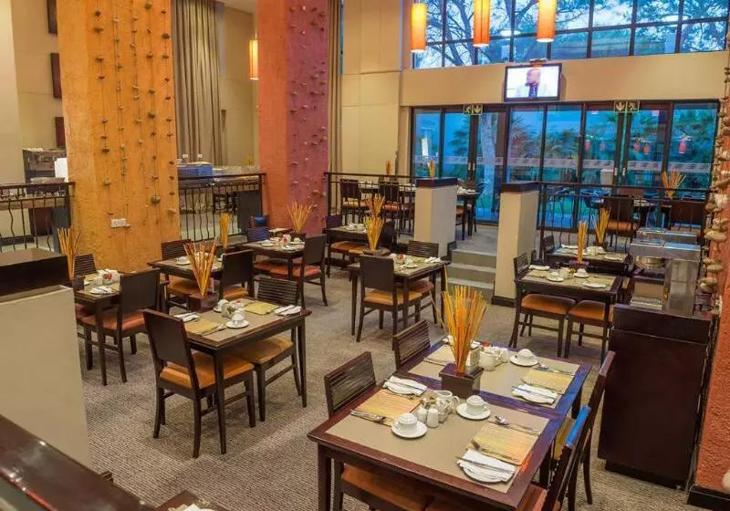 هتل Peermont Metcourt Inn At The Grand Palm Gaborone