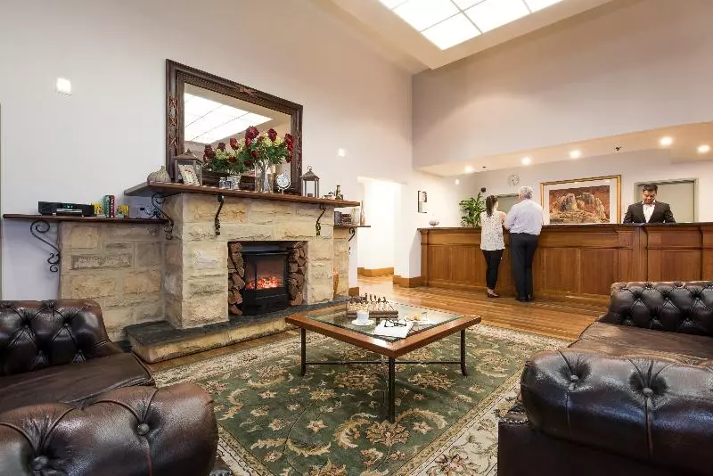 בית מלון כפרי The Chancellor On Currie