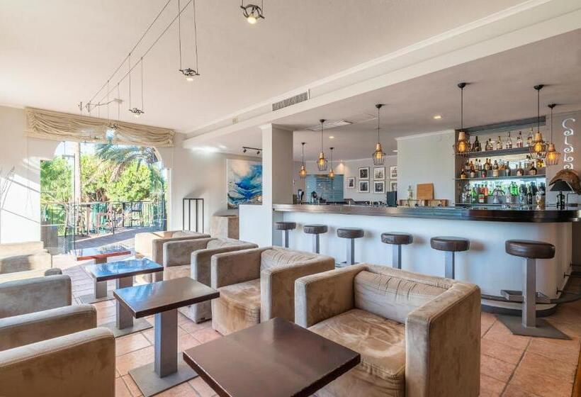 استراحتگاه Vale D El Rei Hotel & Villas