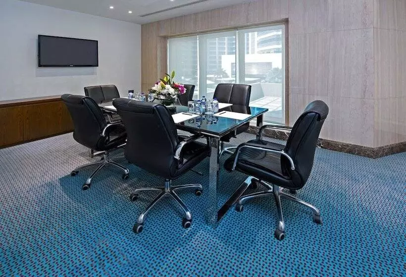 Somewhere Hotel Apartment