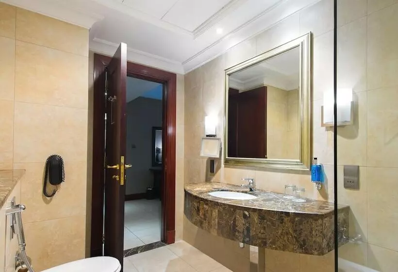 Somewhere Hotel Apartment
