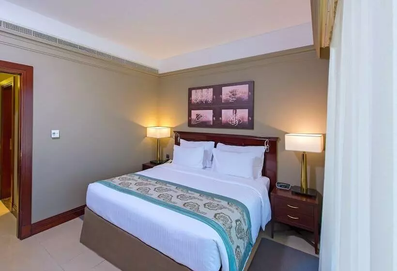Somewhere Hotel Apartment