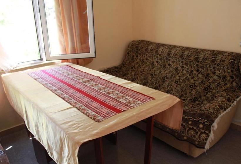 Albergue Getap In Bjni