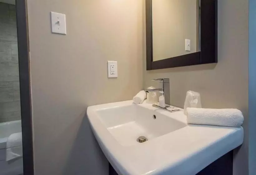 Retkeilymaja Grand Marshal Inn