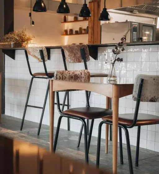 Aamiaismajoitus (B&B) Indrani Lodge