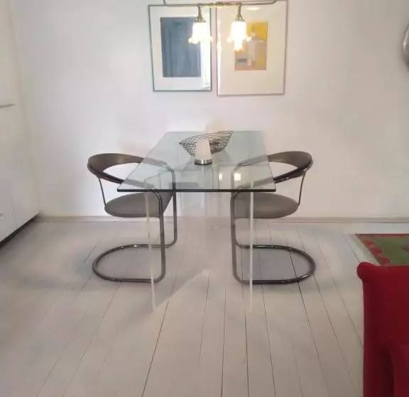 ベッドアンドブレックファースト Swiss Borzoi House