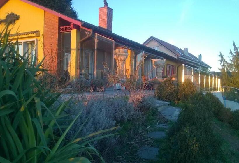 민박 Swiss Borzoi House