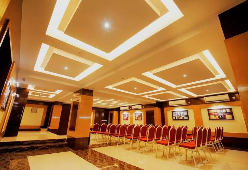 Hotelli Imperial Heights