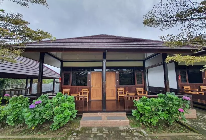 Nusantara Hotel Sembalun