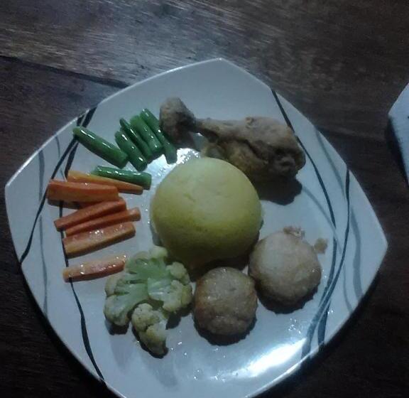 بنسيون Arrys Watukarung Surfcamp