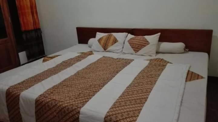 بنسيون Arrys Watukarung Surfcamp